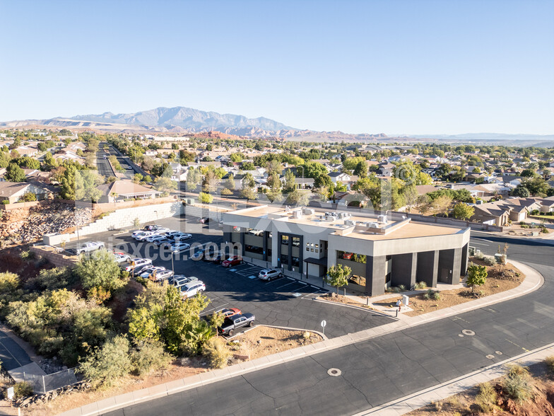 94 S Mall Dr, Saint George, UT for lease - Building Photo - Image 2 of 5