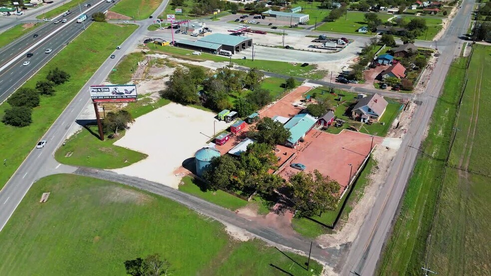 212 S 5th St, Jarrell, TX 76537 Former BBQ and Food Truck Park