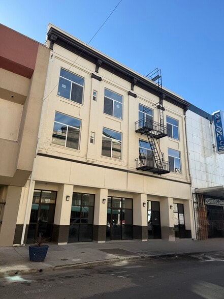 528 E Main St, Stockton, CA for lease - Building Photo - Image 1 of 4