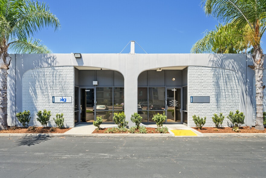 12501-12529 Crenshaw Blvd, Hawthorne, CA for lease - Building Photo - Image 2 of 7