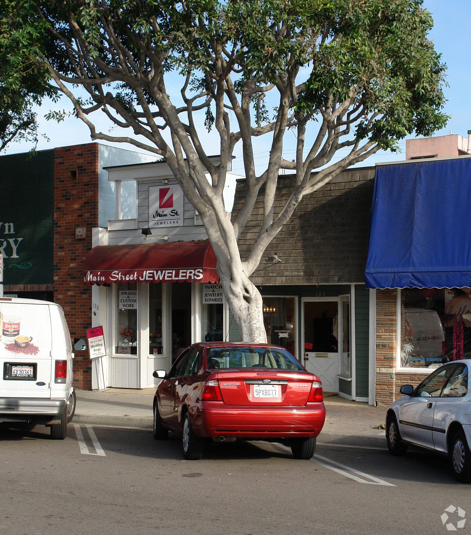 126-128 Main St, Seal Beach, CA for lease Primary Photo- Image 1 of 5