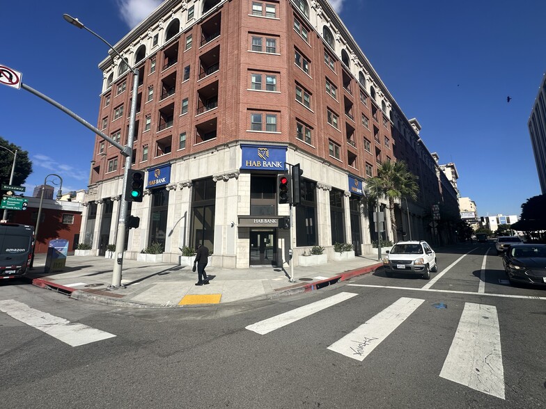 1026 S Broadway, Los Angeles, CA for lease - Primary Photo - Image 1 of 2