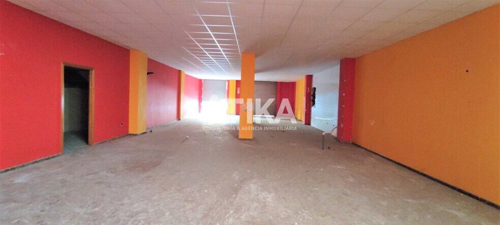 Retail in Ontinyent for sale - Building Photo - Image 2 of 14