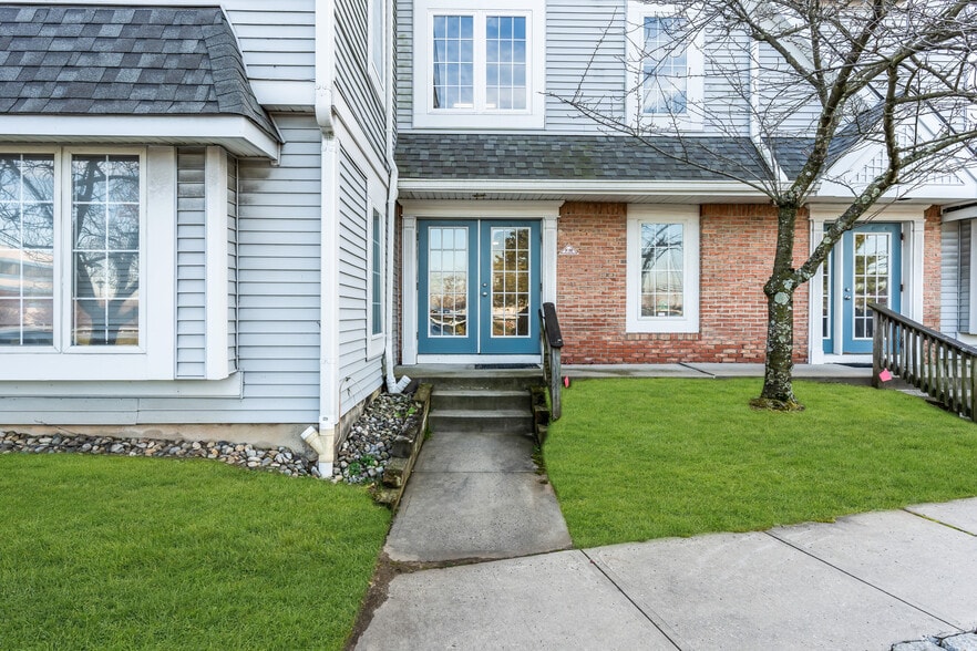 1 Bethany Rd, Hazlet, NJ for lease - Building Photo - Image 3 of 24