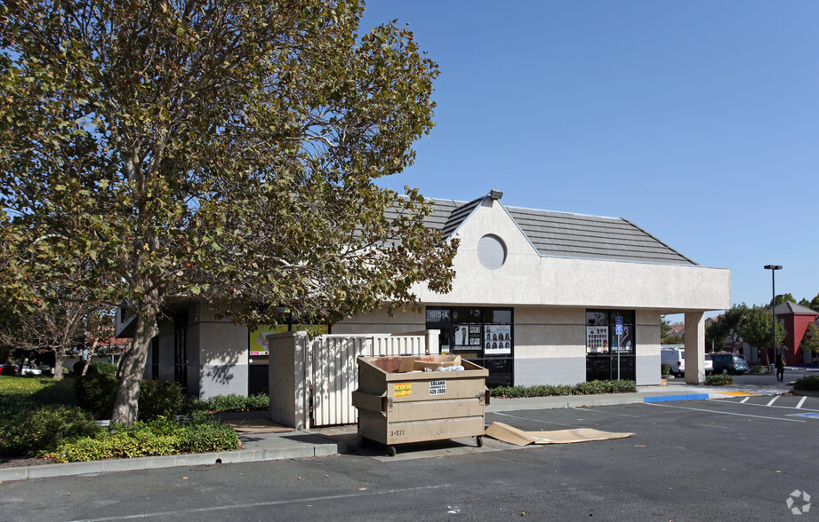 1975 W Texas St, Fairfield, CA for lease - Building Photo - Image 2 of 14