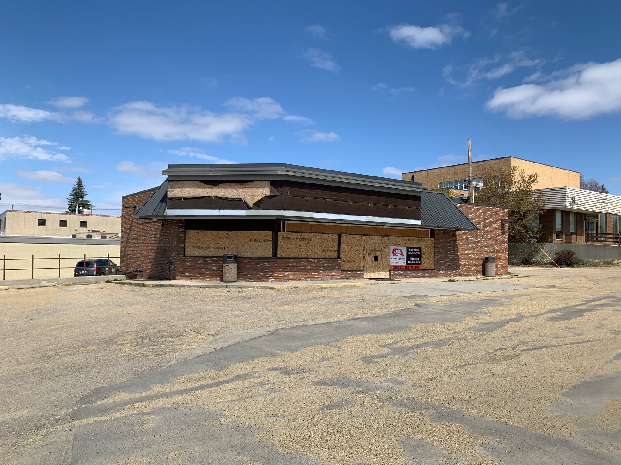 5010 48 Ave, Camrose, AB for lease Building Photo- Image 1 of 3