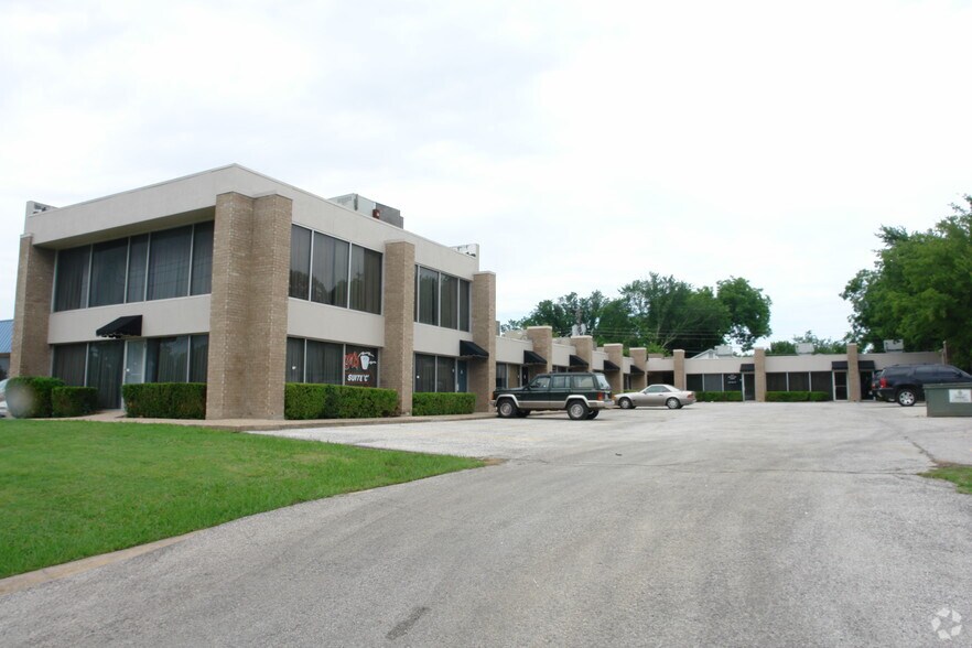 1905 E Abram St, Arlington, TX for sale - Building Photo - Image 1 of 1