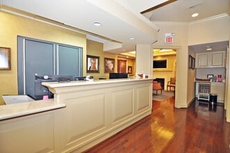 10614 Warwick Ave, Fairfax, VA for lease Interior Photo- Image 2 of 18