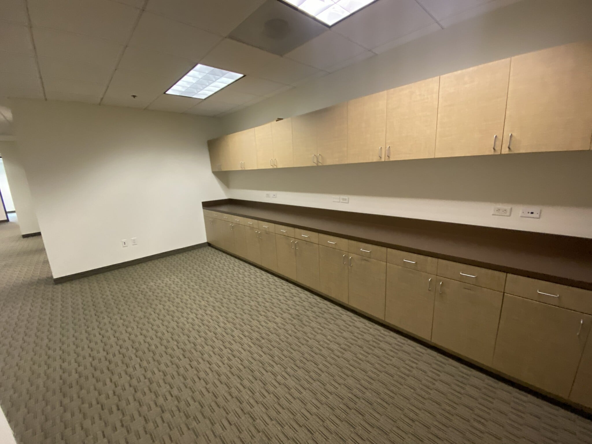 1700 Pacific Ave, Dallas, TX for lease Interior Photo- Image 1 of 36