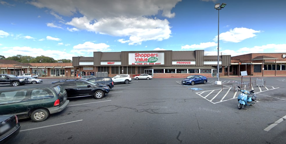 8 E Luray Shopping Ctr, Luray, VA for lease - Building Photo - Image 2 of 3