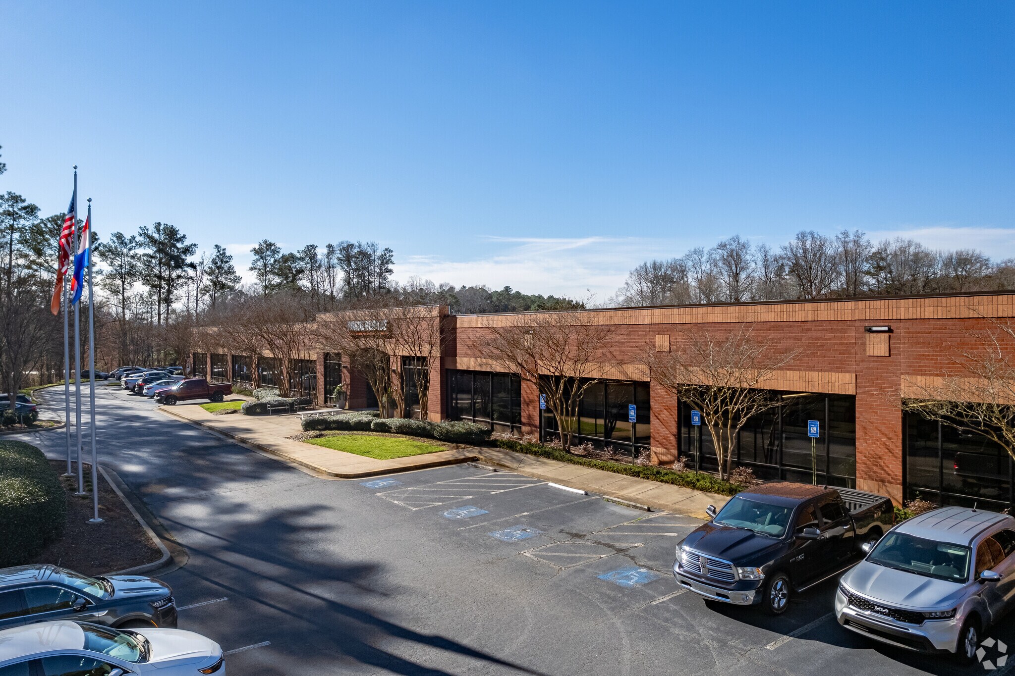 1975 W Oak Cir, Marietta, GA for sale Building Photo- Image 1 of 1