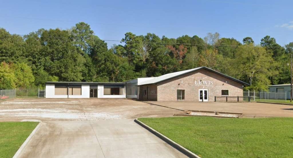 975 Southview Cir, Center, TX for sale Building Photo- Image 1 of 1