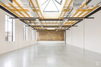 Dimes Pl, London for lease Interior Photo- Image 2 of 5