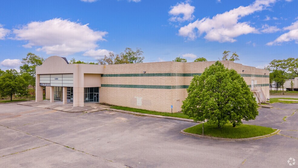 877 NW Washington Blvd, Hamilton, OH 45013