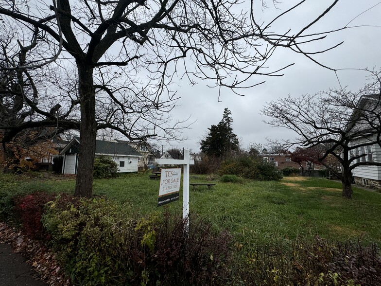 8010 Summerdale Ave, Philadelphia, PA for sale - Primary Photo - Image 1 of 3