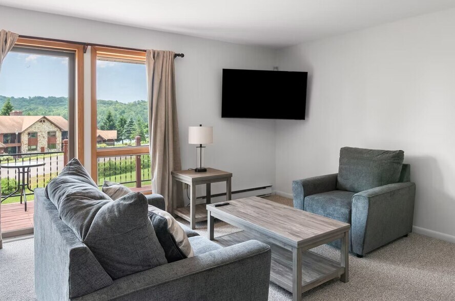 383 Co 96 rd, Roscoe, NY for sale - Building Photo - Image 3 of 4