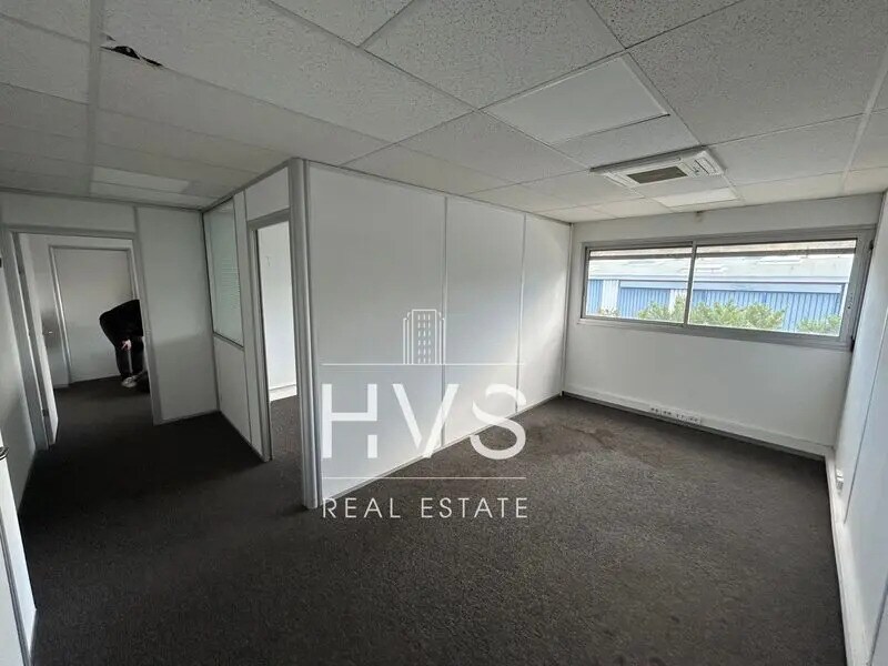 Office in Aix-en-Provence for lease Interior Photo- Image 1 of 4