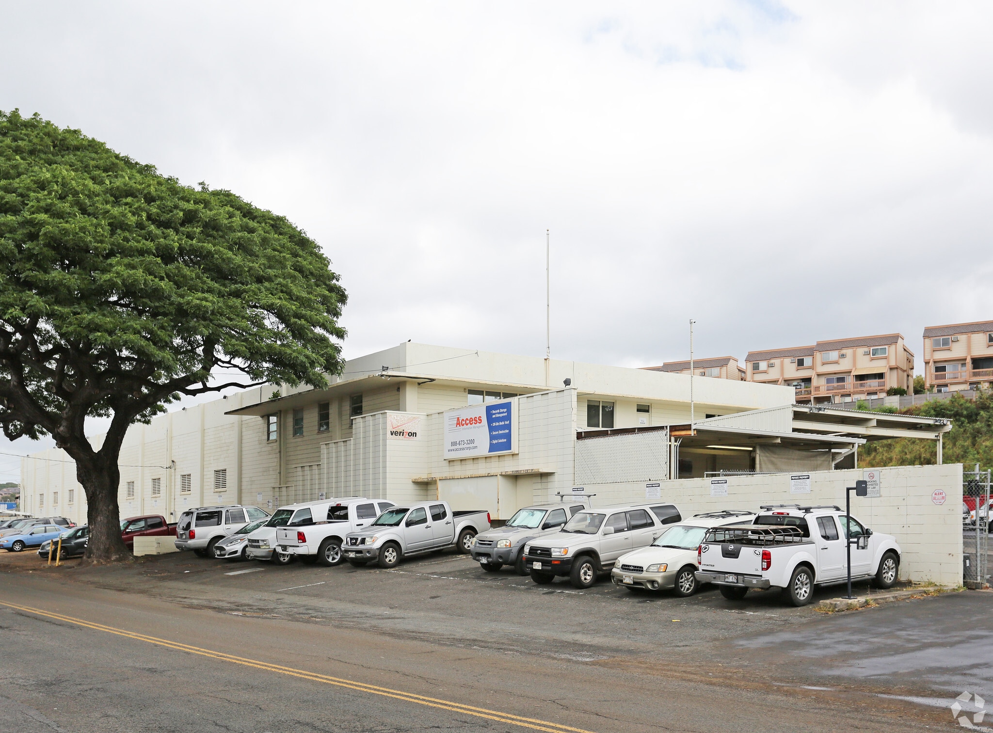 98-736 Moanalua Loop, Aiea, HI for sale Primary Photo- Image 1 of 1
