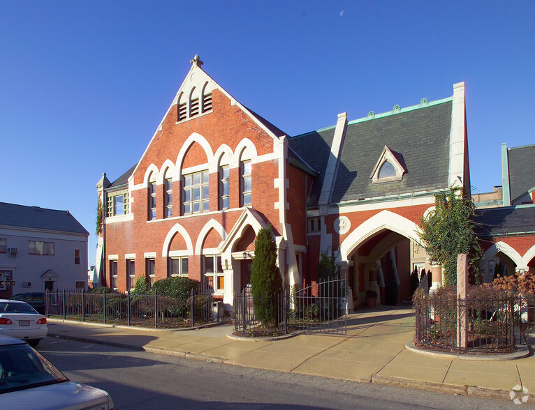 100 Rock St, Fall River, MA for sale - Building Photo - Image 2 of 4