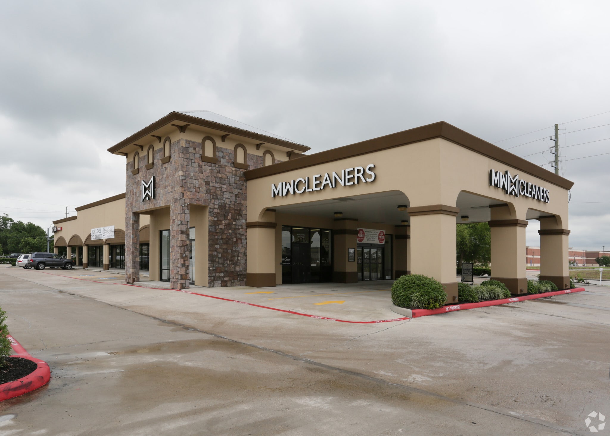 9517 W Broadway St, Pearland, TX for lease Primary Photo- Image 1 of 7