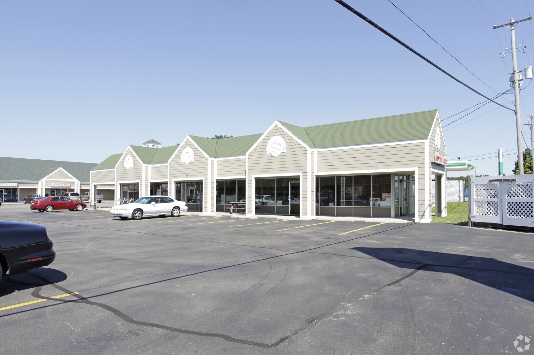 460 E Division St, Rockford, MI for sale Primary Photo- Image 1 of 1