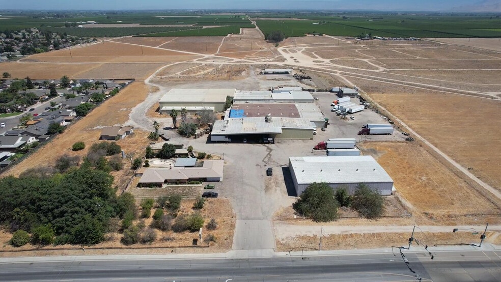 13908 E Parlier Ave, Parlier, CA for sale - Building Photo - Image 1 of 1