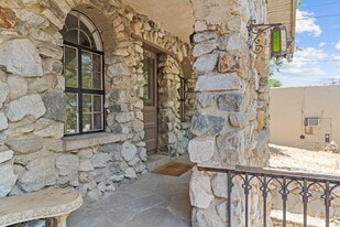 The Rock Inn at Lake Hughes - Post Office