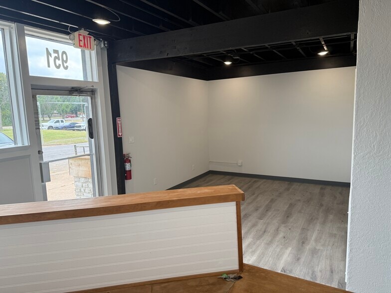 921 W Maple Ave, Duncan, OK for lease - Building Photo - Image 2 of 13