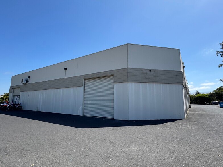 75 Executive Ave, Rohnert Park, CA for lease - Building Photo - Image 2 of 2