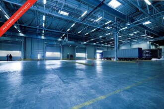 Industrial in Salon-de-Provence for lease Interior Photo- Image 1 of 1