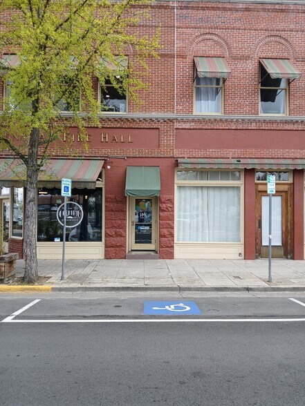 46 N Front St, Medford, OR for sale - Building Photo - Image 1 of 1