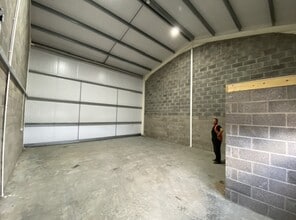 15 Whitehouse Rd, Stirling for lease Interior Photo- Image 2 of 5