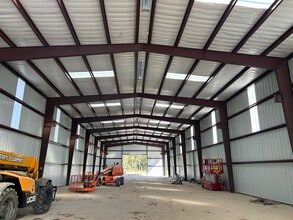 19111 Old Houston Rd, Conroe, TX for lease Interior Photo- Image 2 of 3