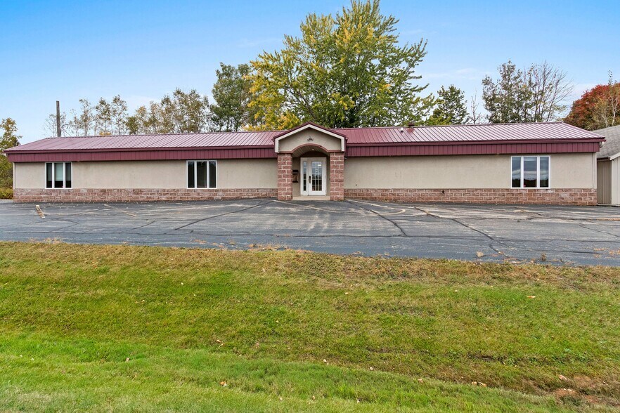 5739 Duame Rd, Lena, WI for sale - Building Photo - Image 1 of 1