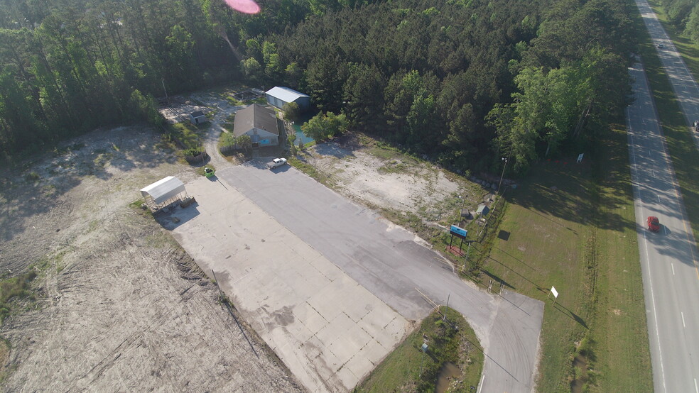 4605 E US Highway 70, New Bern, NC for lease - Building Photo - Image 1 of 10