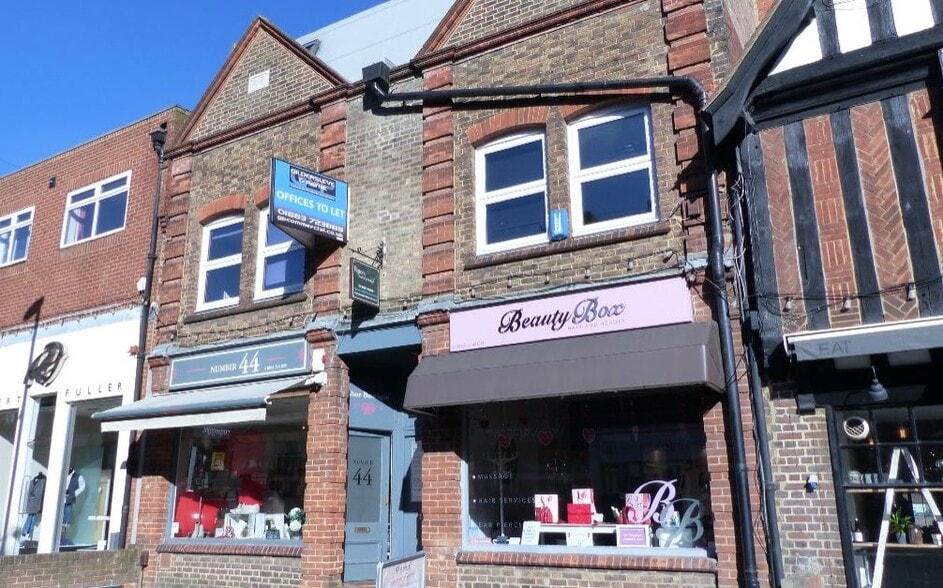 42 Station Rd E, Oxted for sale - Primary Photo - Image 1 of 1