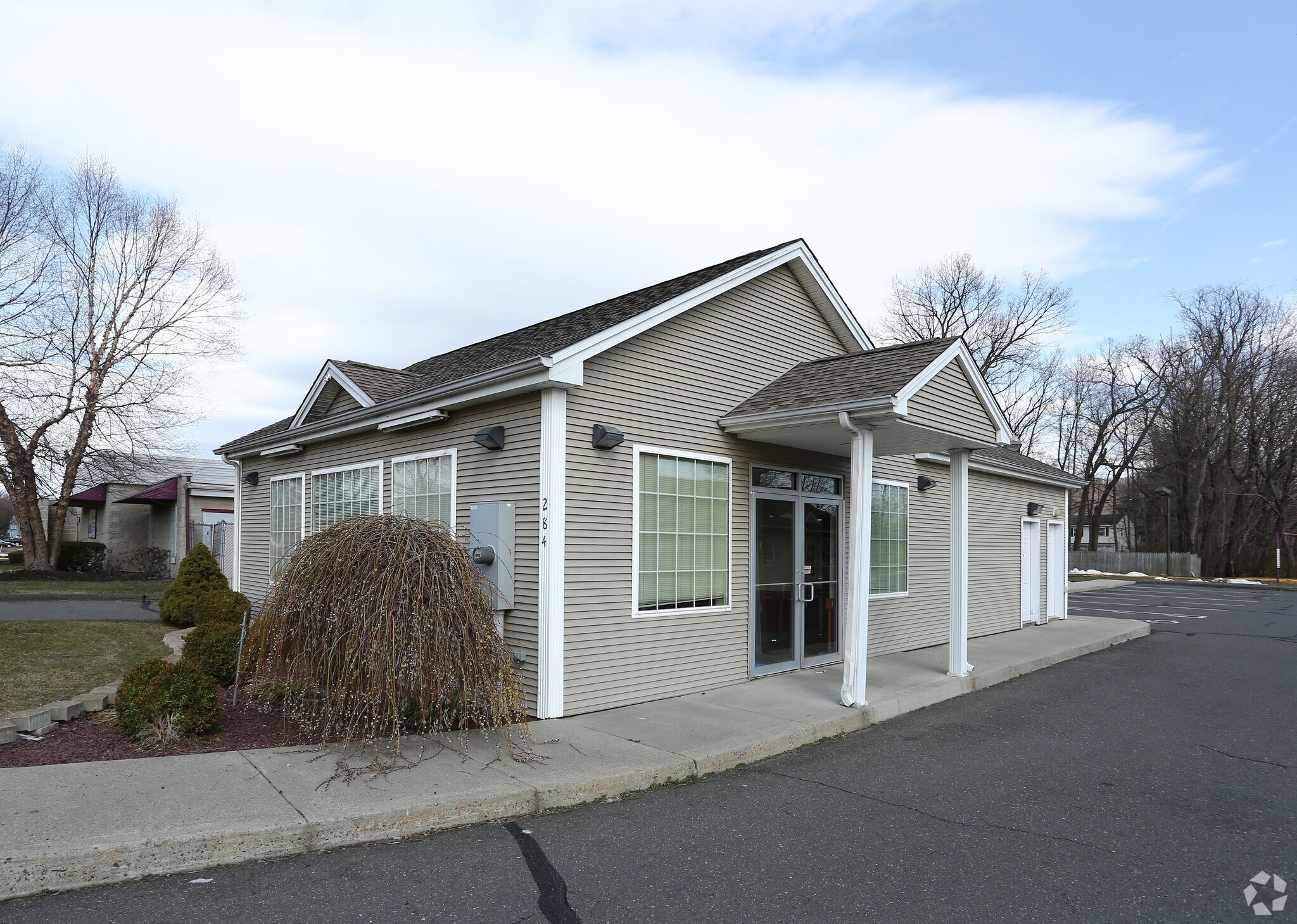 284 Farmington Ave, Plainville, CT for sale Primary Photo- Image 1 of 1
