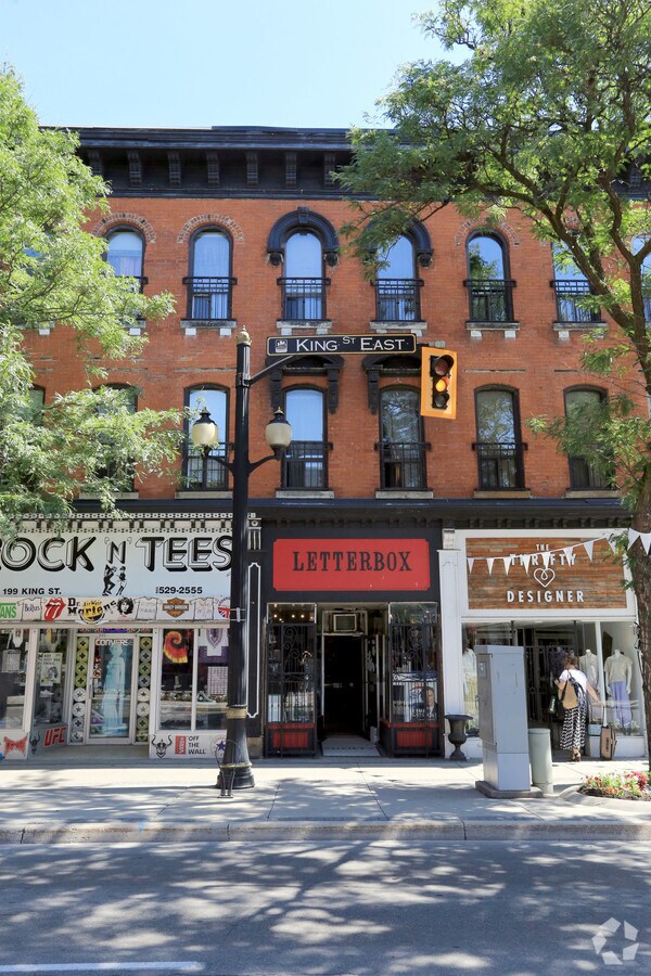 201 King St E, Hamilton, ON L8N 1B6