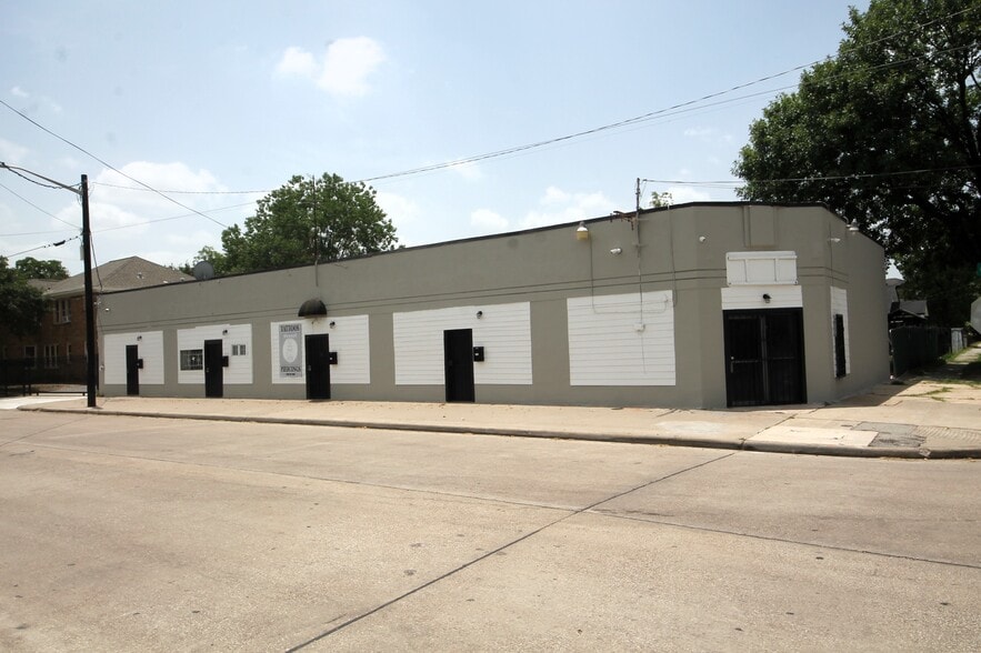 4202 Canal St, Houston, TX for lease - Building Photo - Image 2 of 19