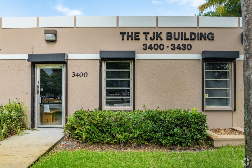 3410-3430 N 29th Ave, Hollywood, FL for lease - Building Photo - Image 2 of 5