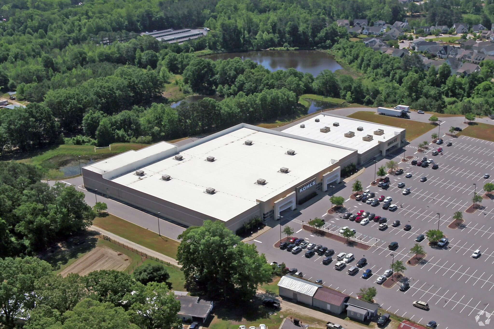 640 Lakestone Commons Ave, Fuquay Varina, NC for sale Primary Photo- Image 1 of 1