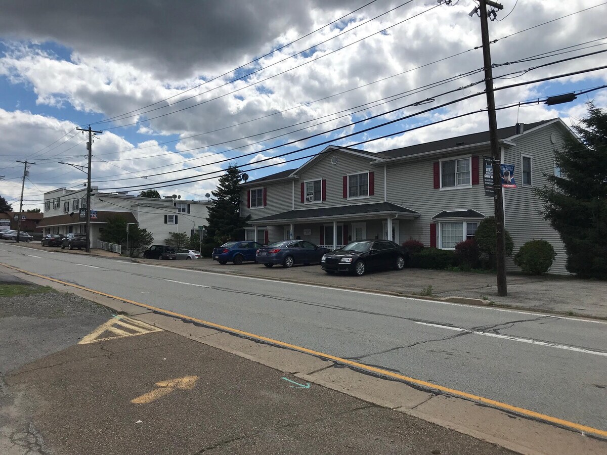 18 Units Natrona Heights Natrona Heights, PA for Sale