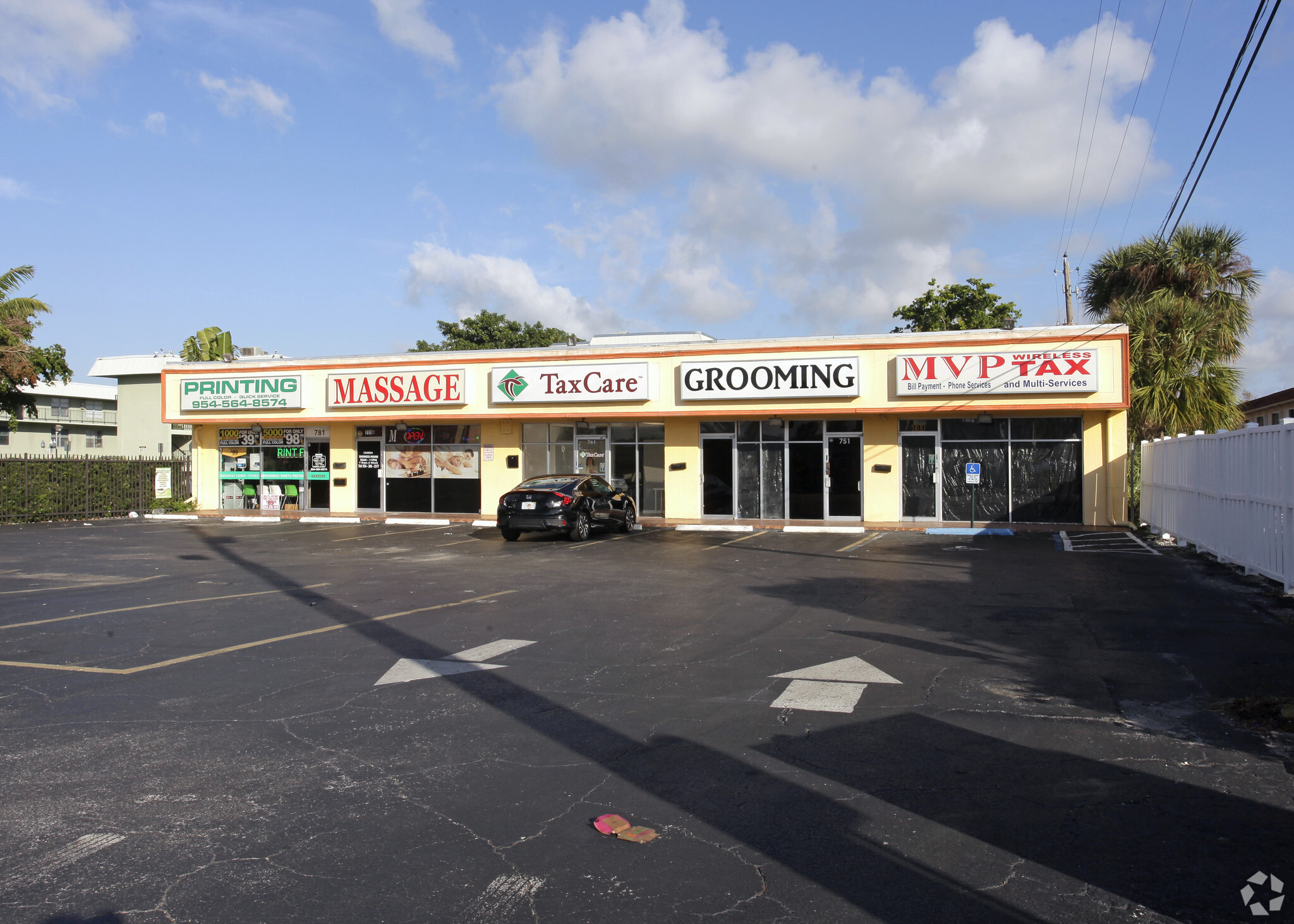 781 W Oakland Park Blvd, Oakland Park, FL for sale Primary Photo- Image 1 of 1