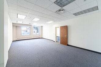 17 N State St, Chicago, IL for lease Interior Photo- Image 2 of 12