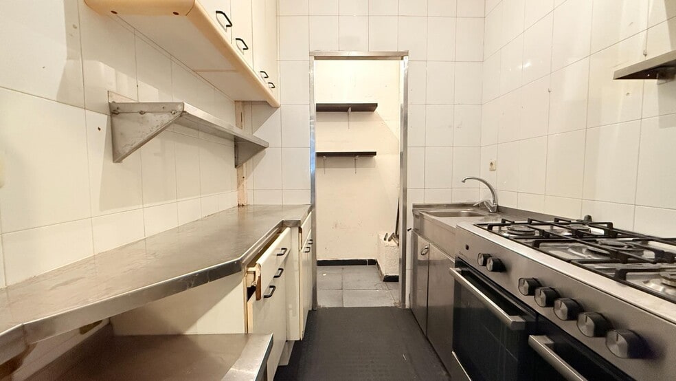 Rúa Do Ensino, 4, Ourense, Orense for sale - Interior Photo - Image 3 of 14