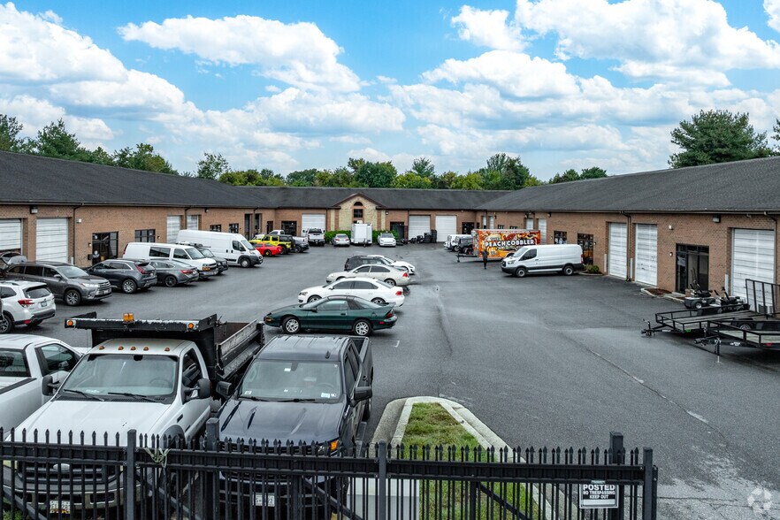 1654 Crofton Blvd, Crofton, MD for lease - Building Photo - Image 3 of 4