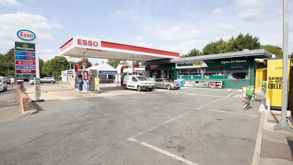 68 High St, Pembury for sale - Building Photo - Image 3 of 6