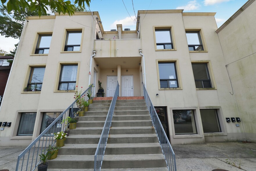278 Colony Ave, Staten Island, NY for sale - Building Photo - Image 1 of 1