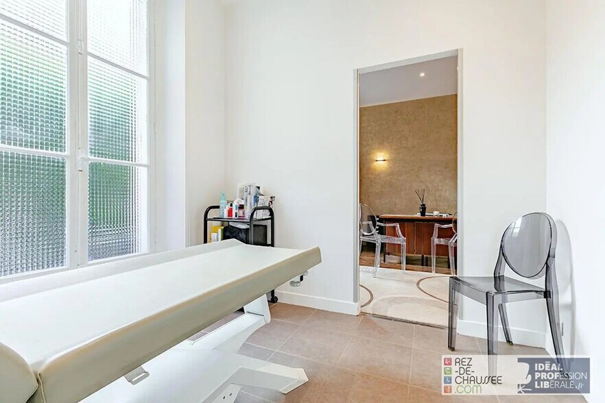 Office in Paris for sale - Interior Photo - Image 3 of 10