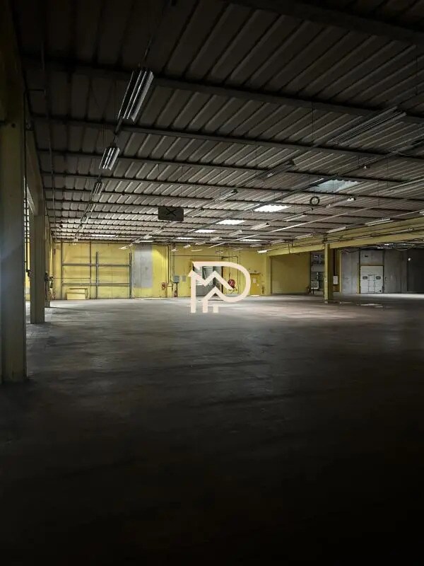 Industrial in Aubagne for lease Interior Photo- Image 1 of 10